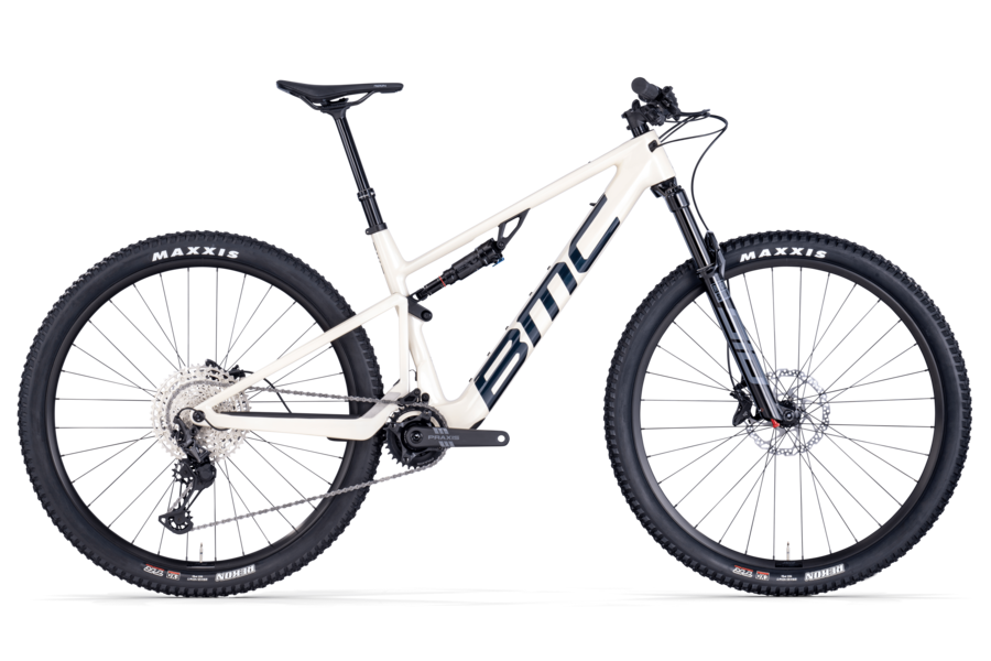 Medium fourstroke amp lt two 6999. 